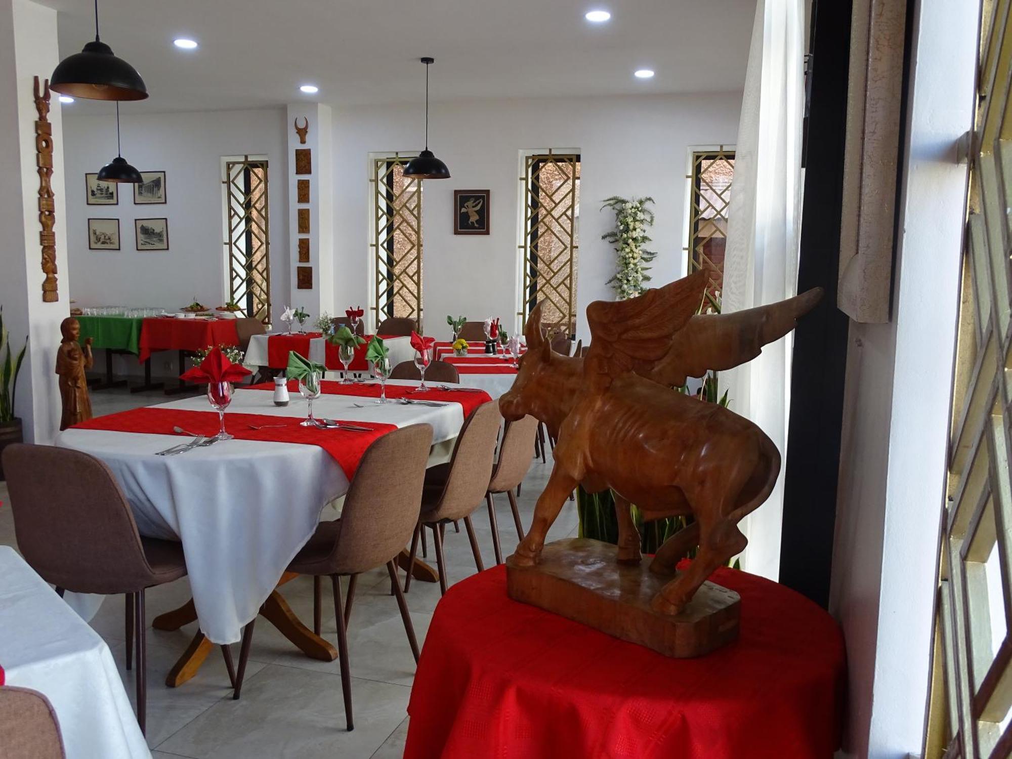 אנטננריבו Radama Hotel מראה חיצוני תמונה